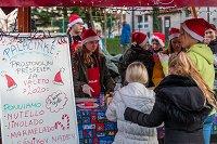 PRAZNIČNA TRŽNICA V DIVAČI in PRIHOD DEDKA MRAZA 6